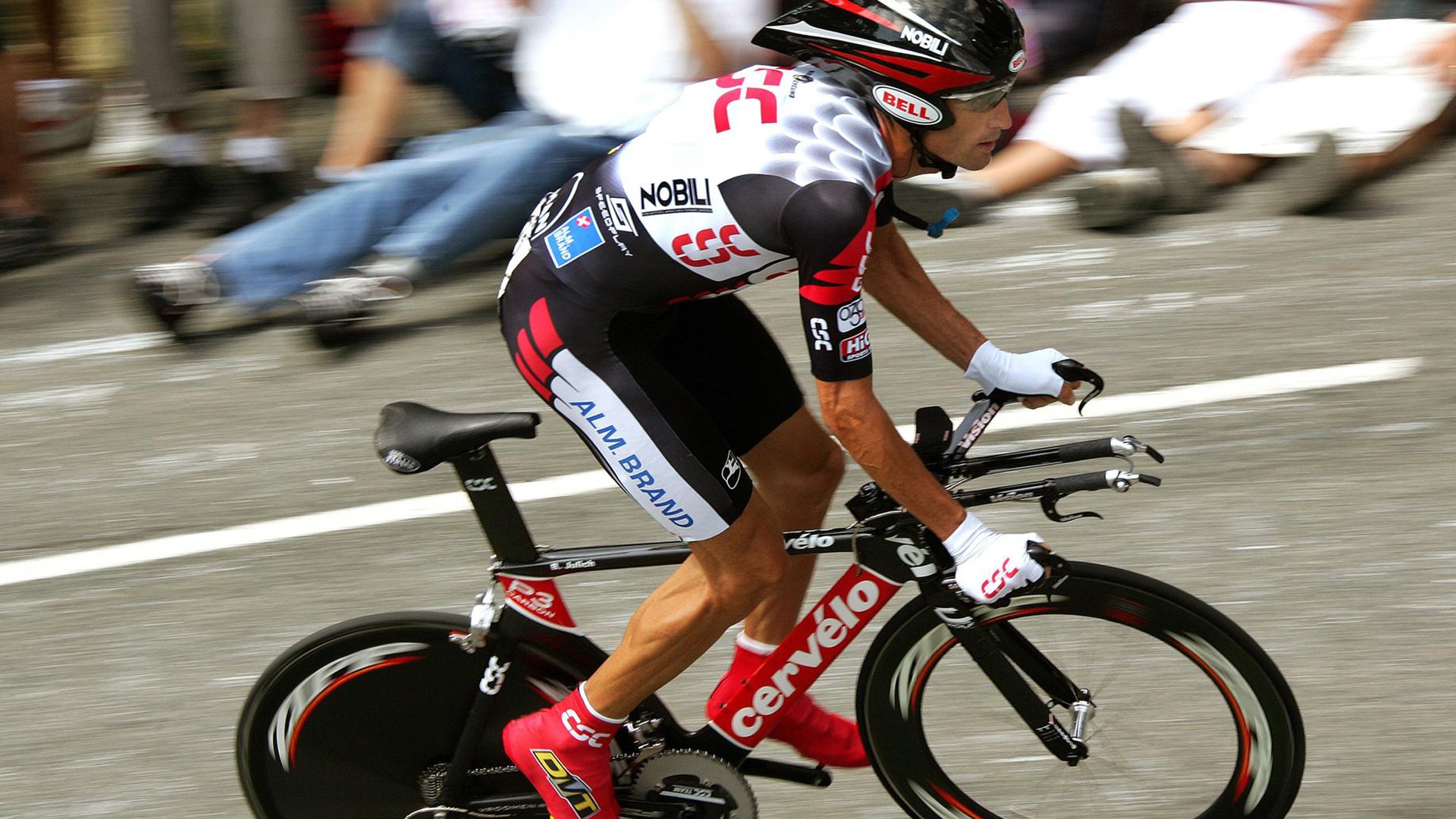 “决战时刻!拳台上的王者之争”